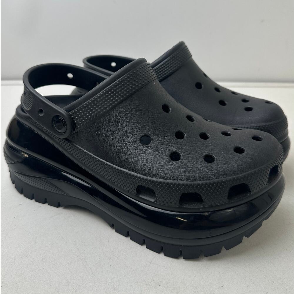 Crocs Classic Mega Crush Black Clogs Women's Sz 8